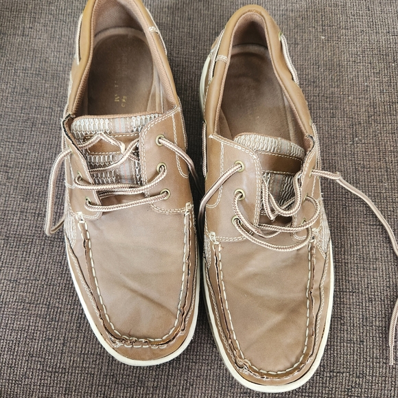 Classic Brown Boat Shoes For Men - Picture 1 of 4